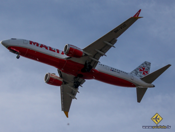 Boeing 737-8 MAX 200